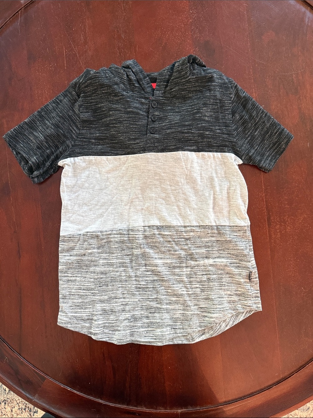 DKNY Boys' Short-Sleeve Colorblock Hooded Tee in Black and Cream